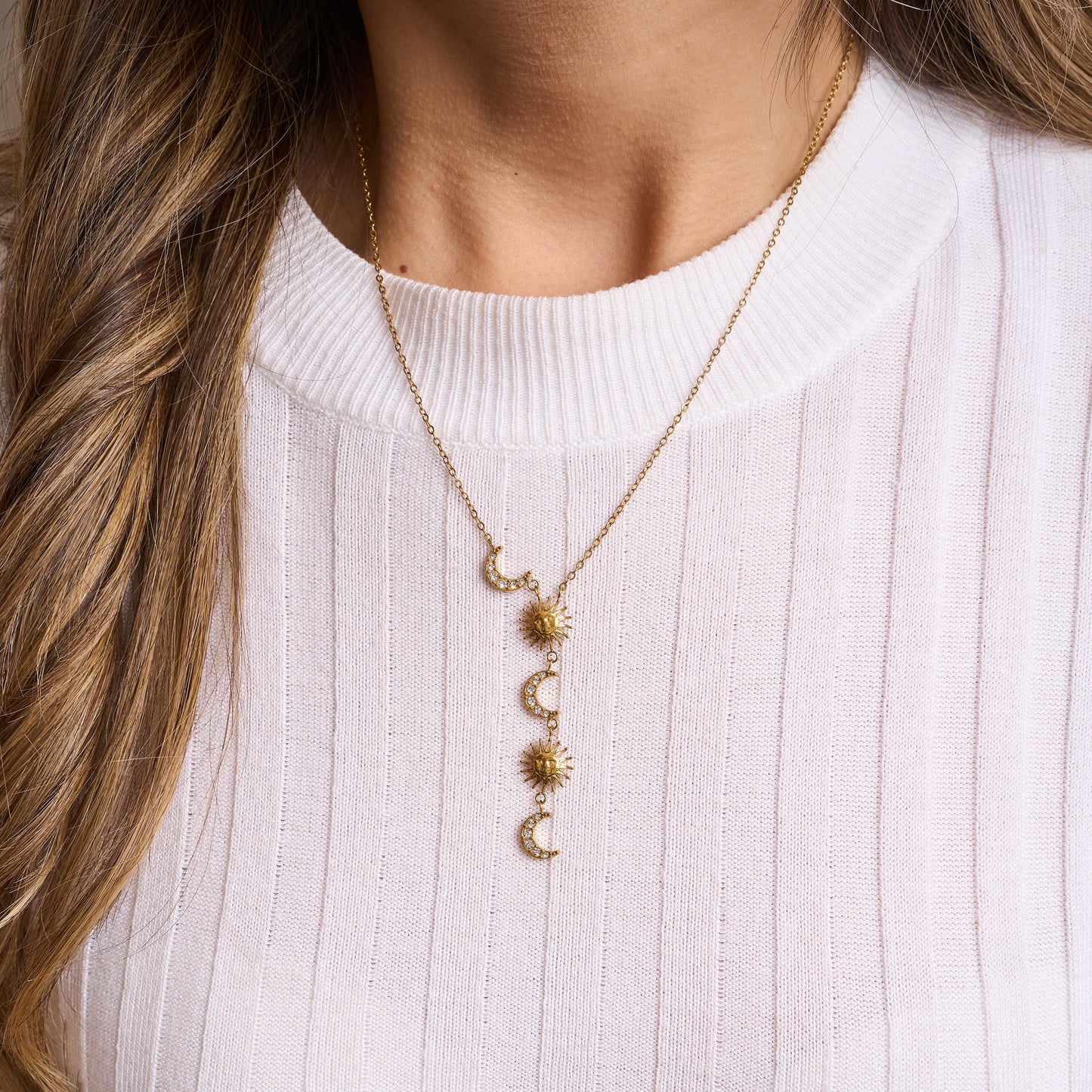 Collar eclipse dorado