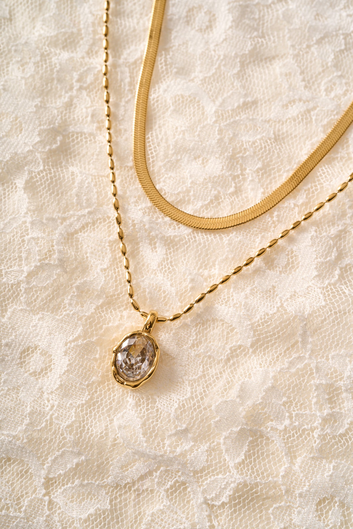 Collar Ovalo Cristal bañado en oro