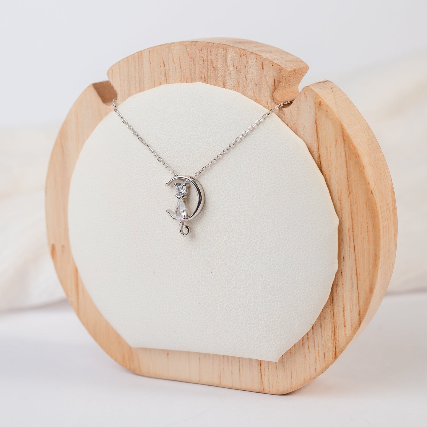 Collar media luna gatito