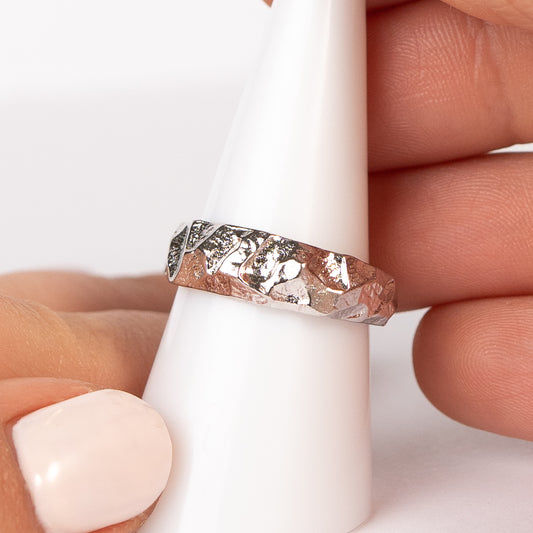 Anillo ajustable martillado