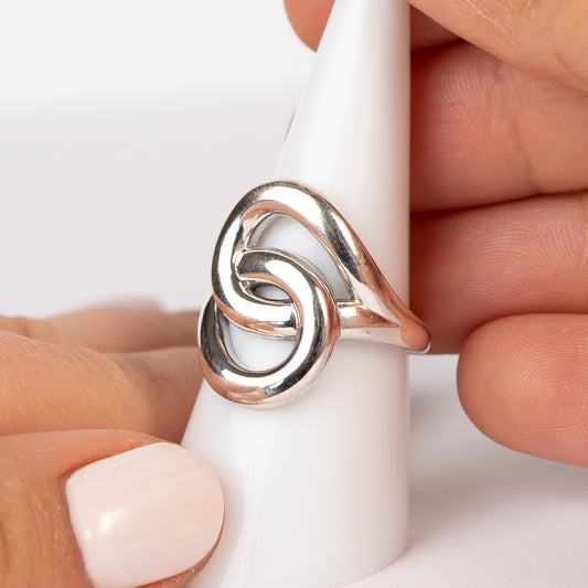 Anillo ajustable diseño cruzado