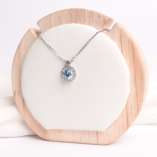 Collar aura celeste