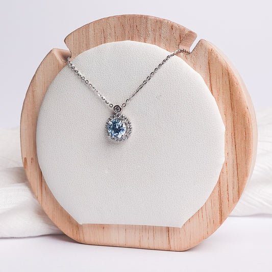 Collar aura celeste