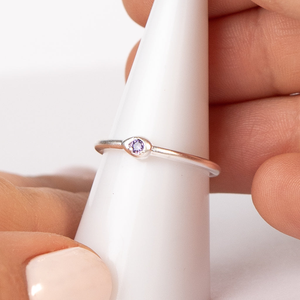 Anillo ajustable circón morado