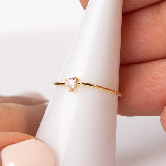 Anillo ajustable corazón circón bañado en oro