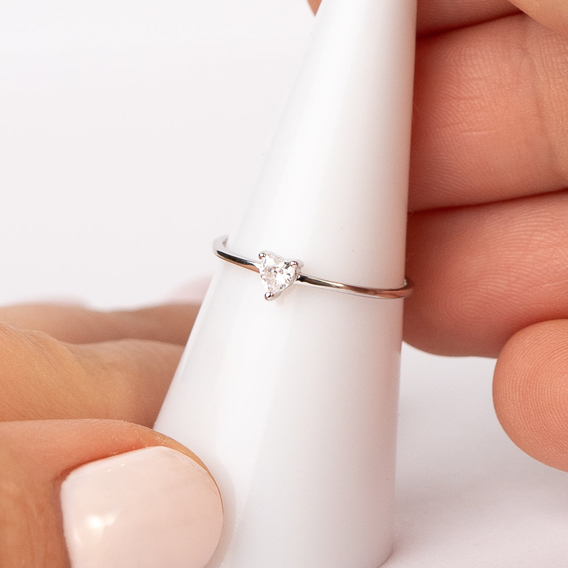 Anillo ajustable corazón circón