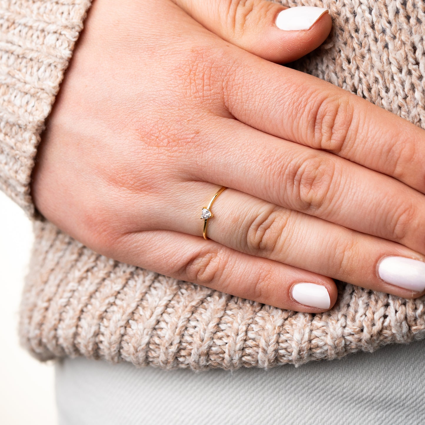 Anillo ajustable corazón circón bañado en oro