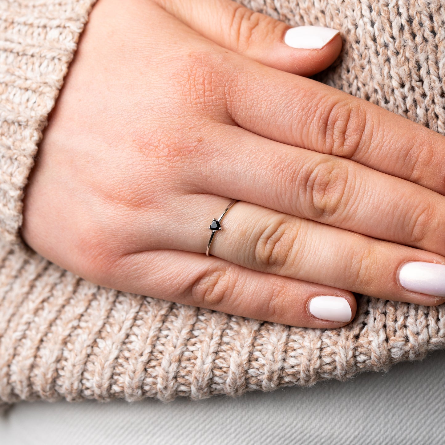 Anillo ajustable corazón negro