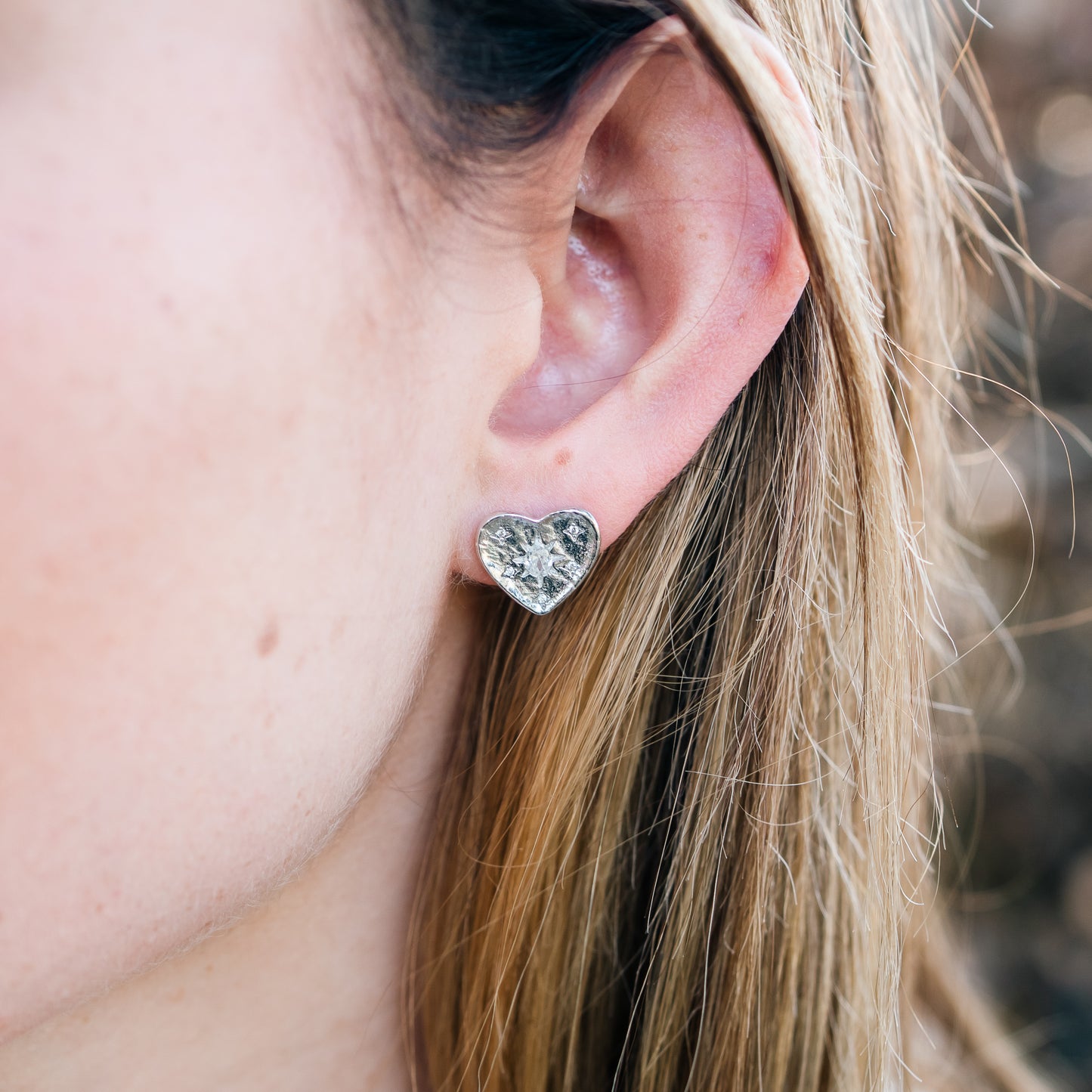 Aros pegados corazones circón