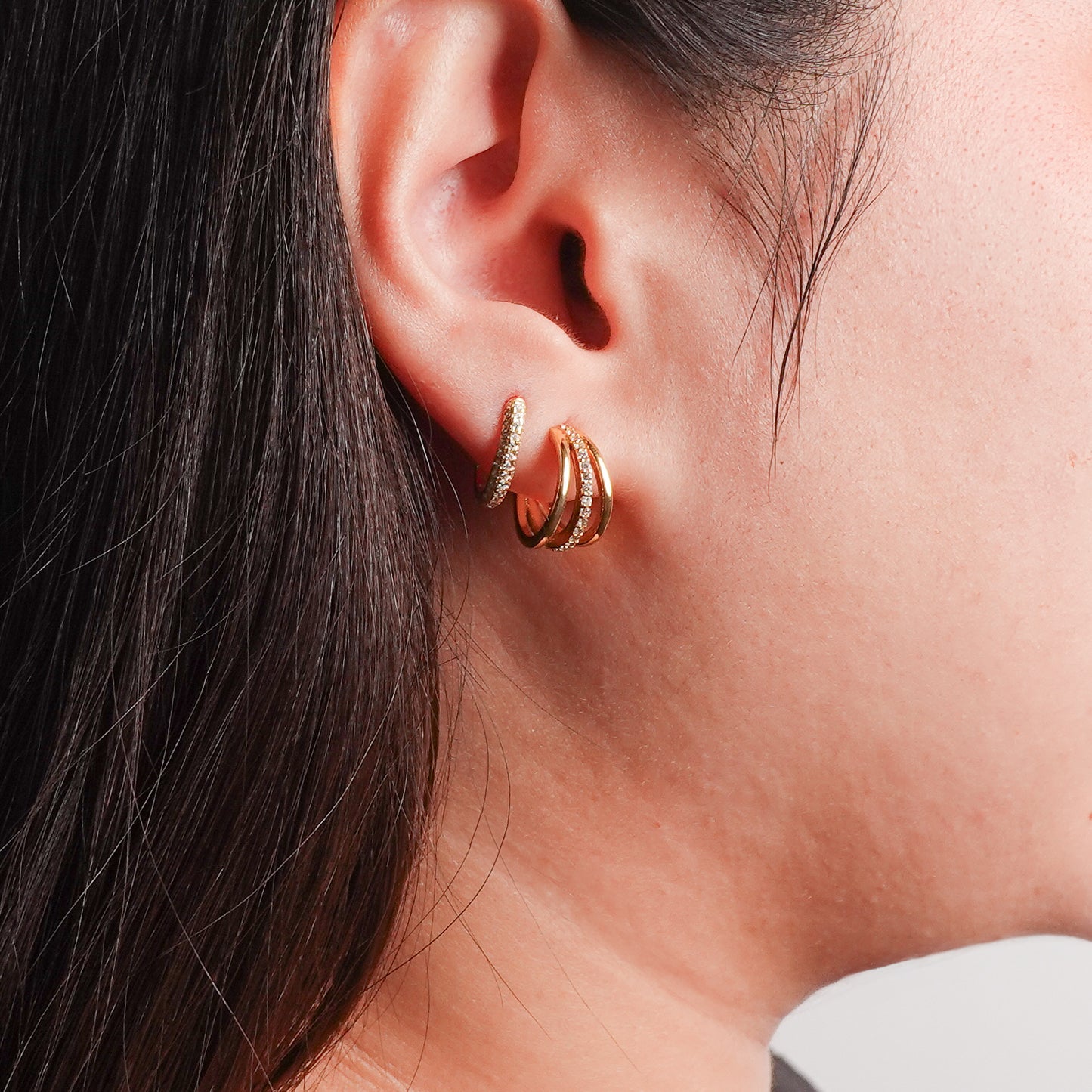 Aros argolla huggie Halo Gold