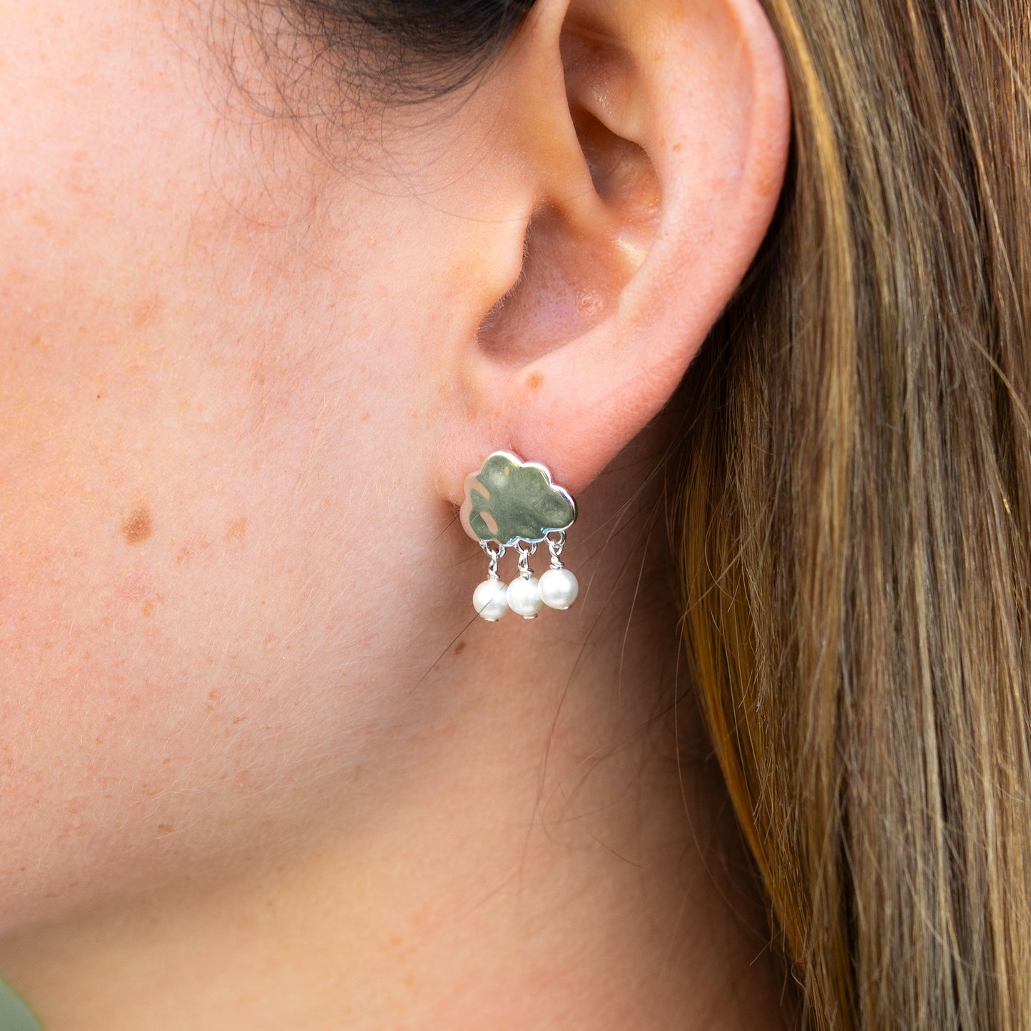 Aros pegados nubes con perla