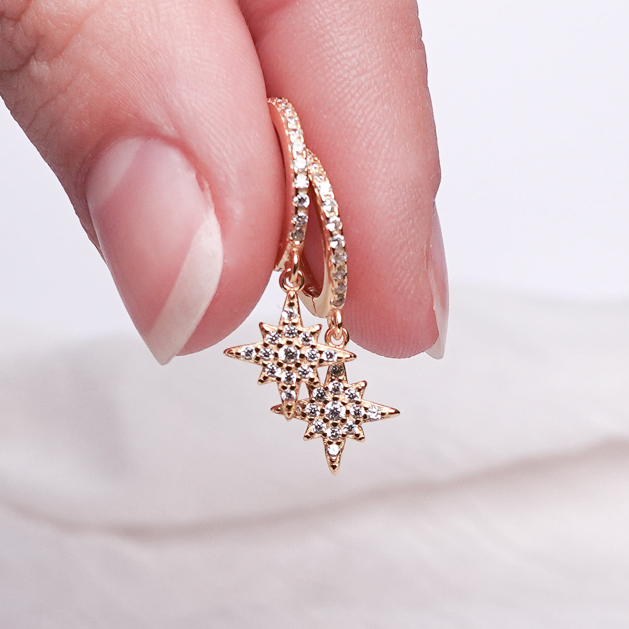 Aros argolla huggie Astra Gold