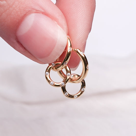 Aros argolla huggie Shine Gold