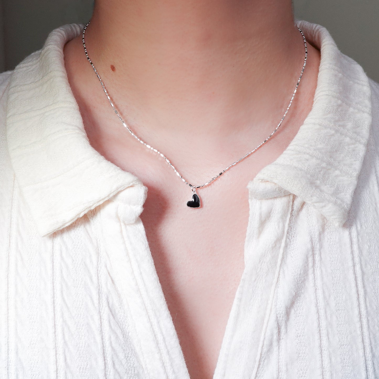 Collar corazón negro