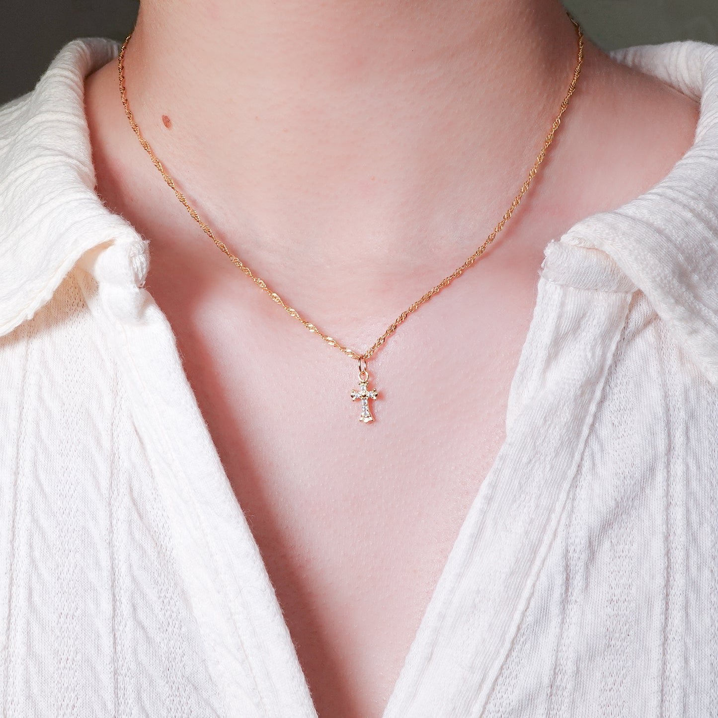 Collar cruz de luz
