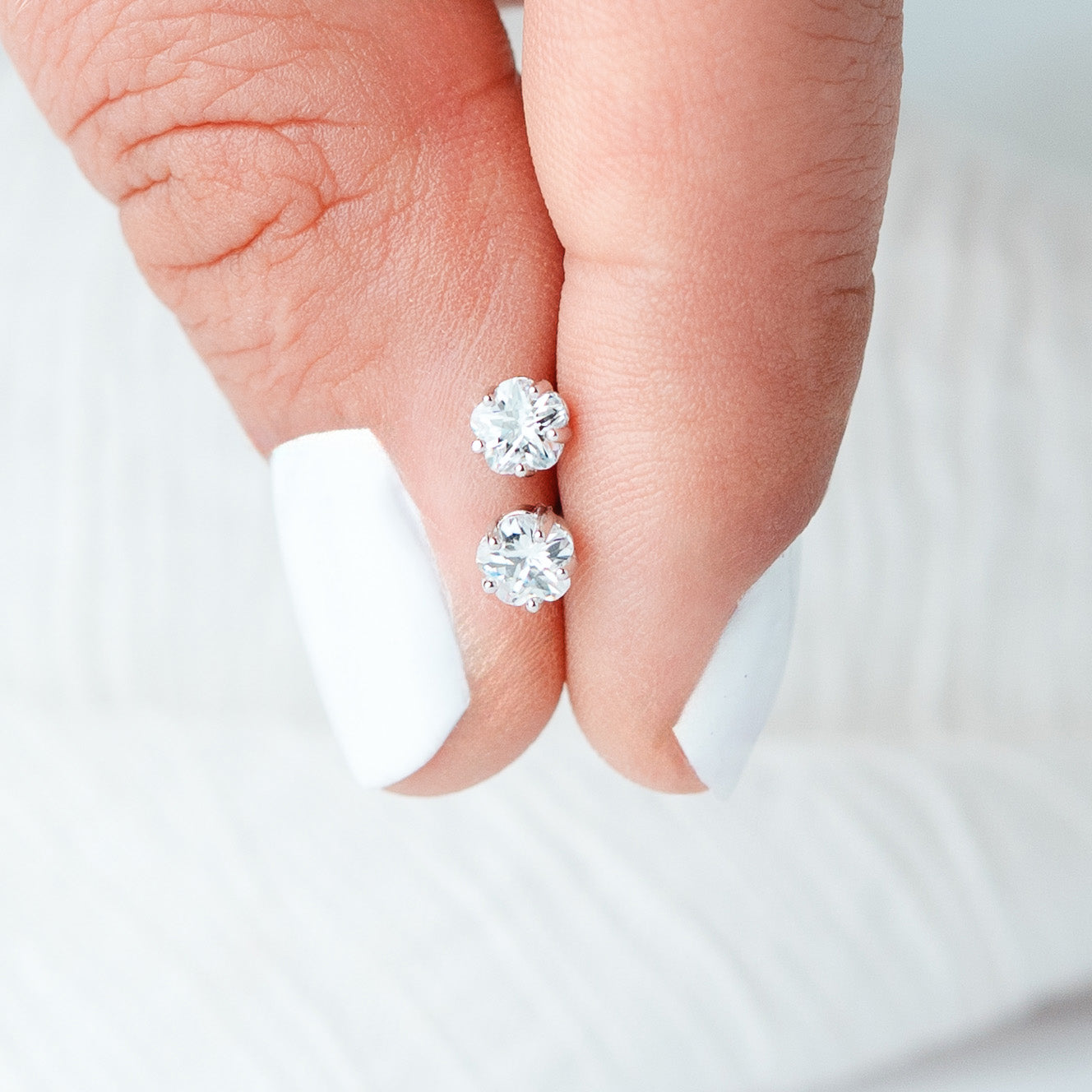 Aros pegados punto circón 4 mm