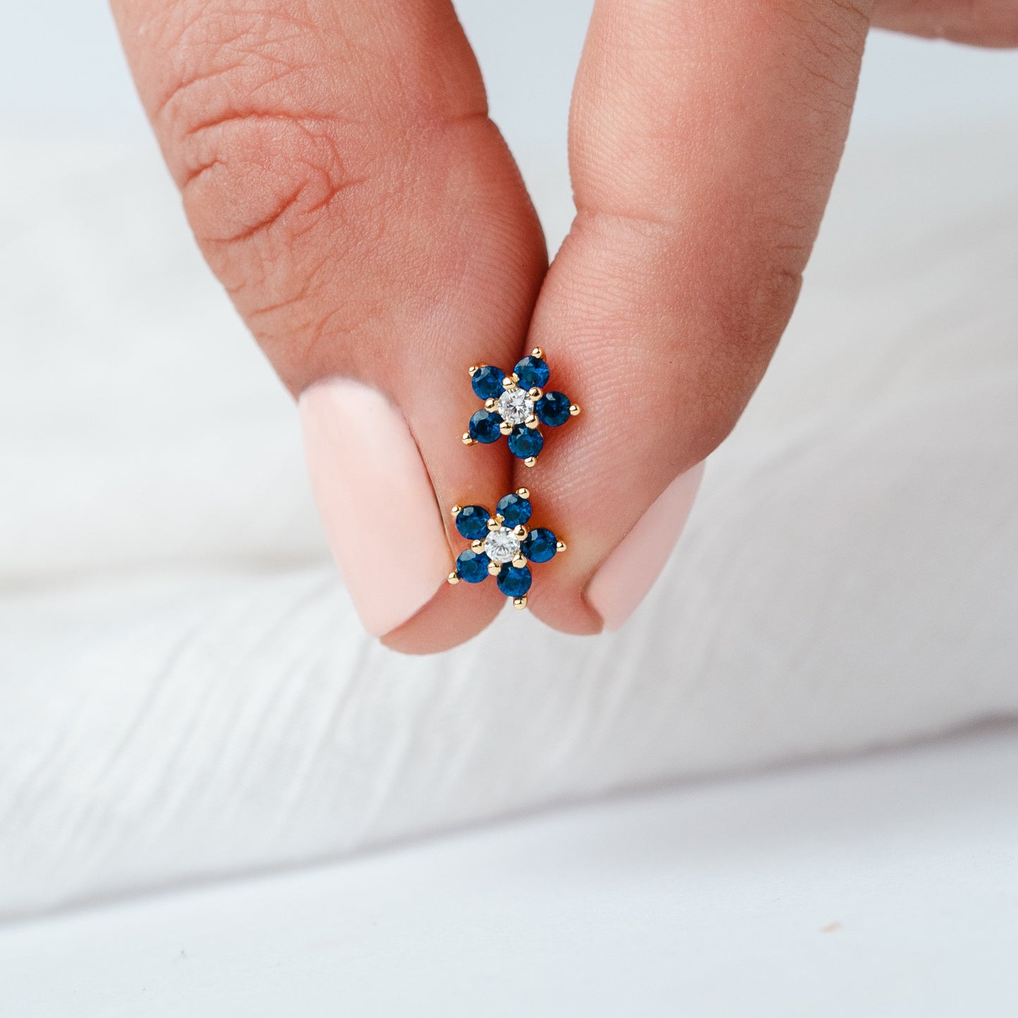 Aros pegados flor zafiro