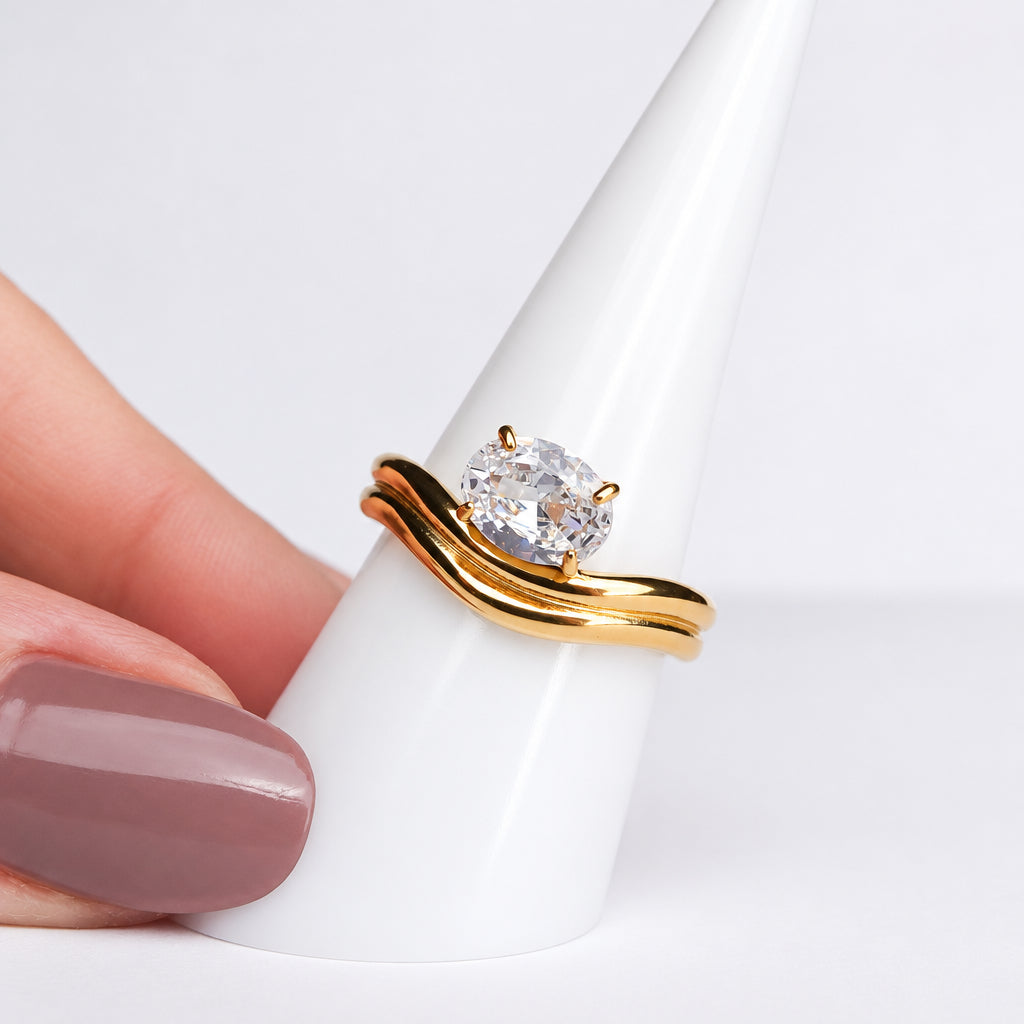 Anillo Oval Glow bañado en oro