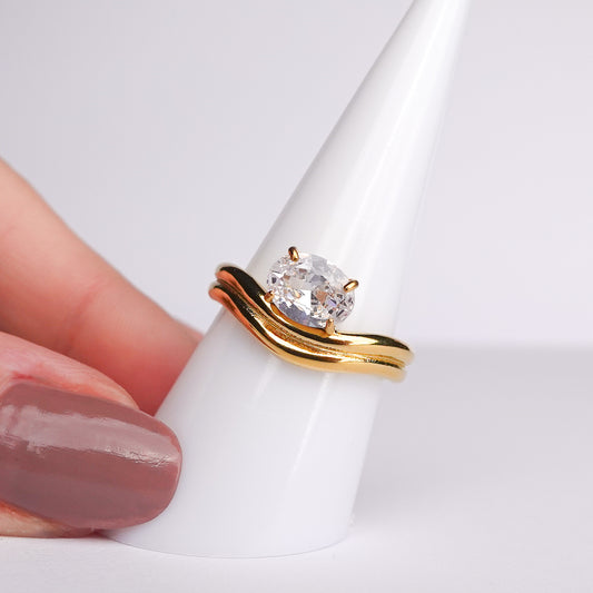 Anillo Oval Glow bañado en oro