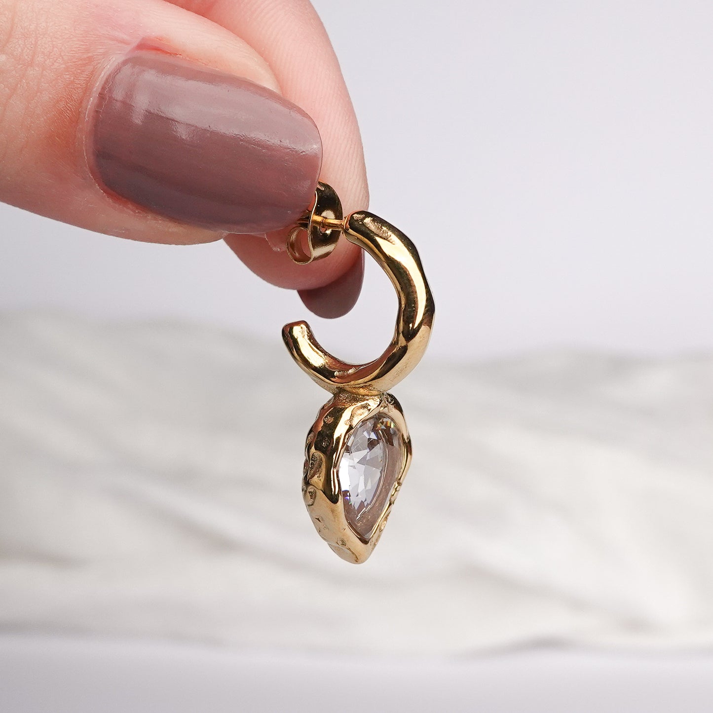 Aros semi argolla gota bañado en oro
