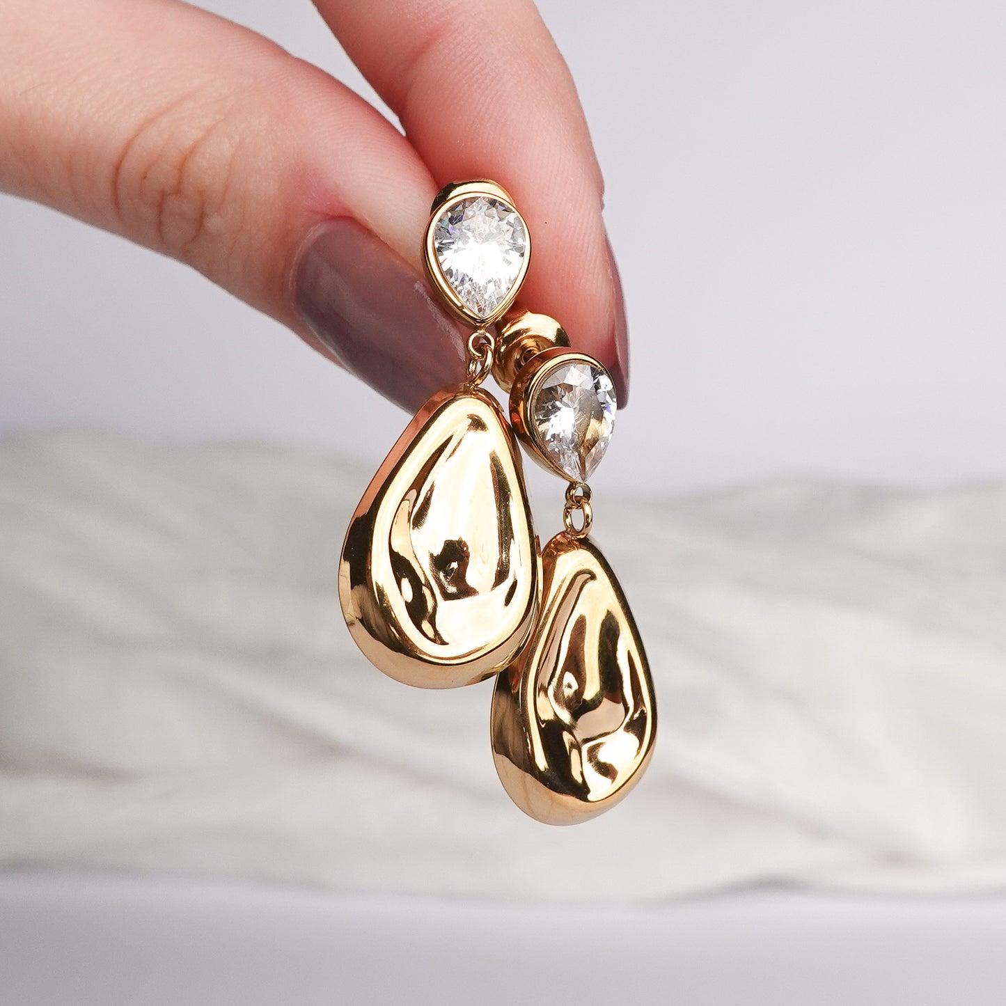Aros pegados Soft Tear bañado en oro