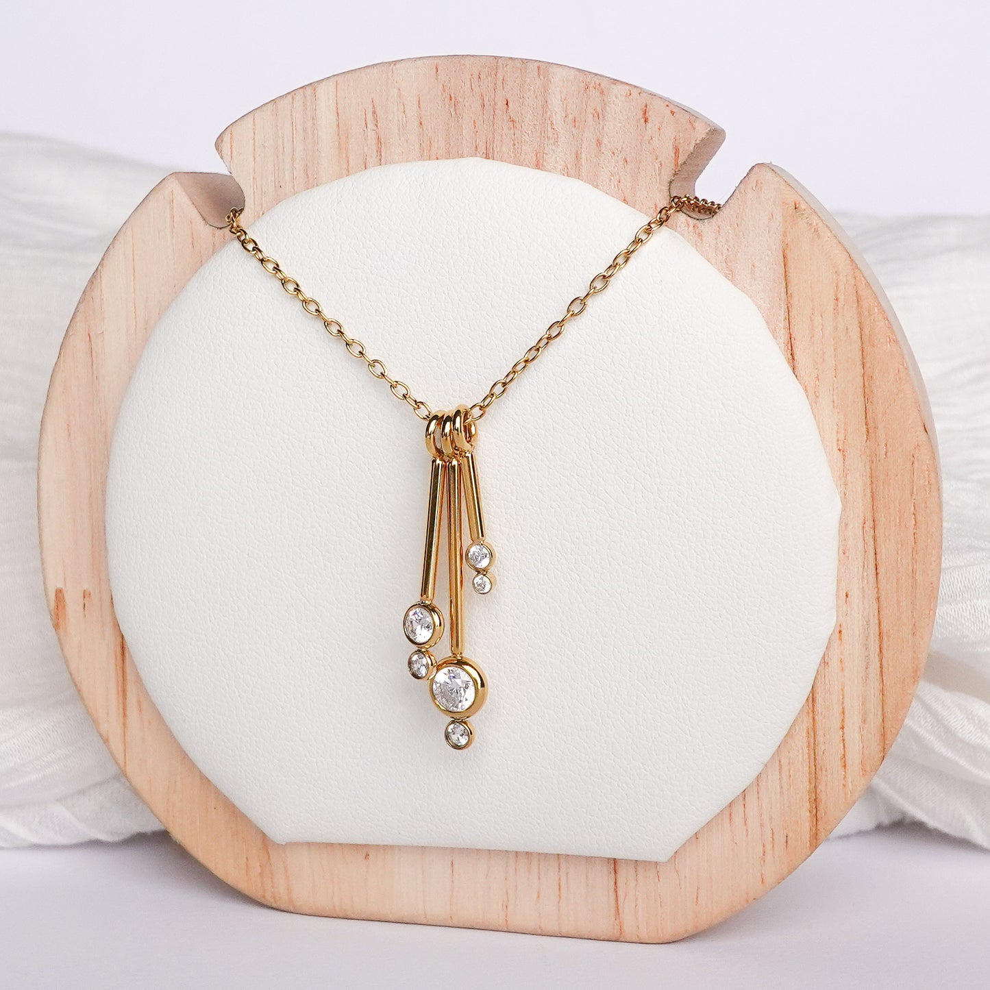 Collar Triple Drop bañado en oro