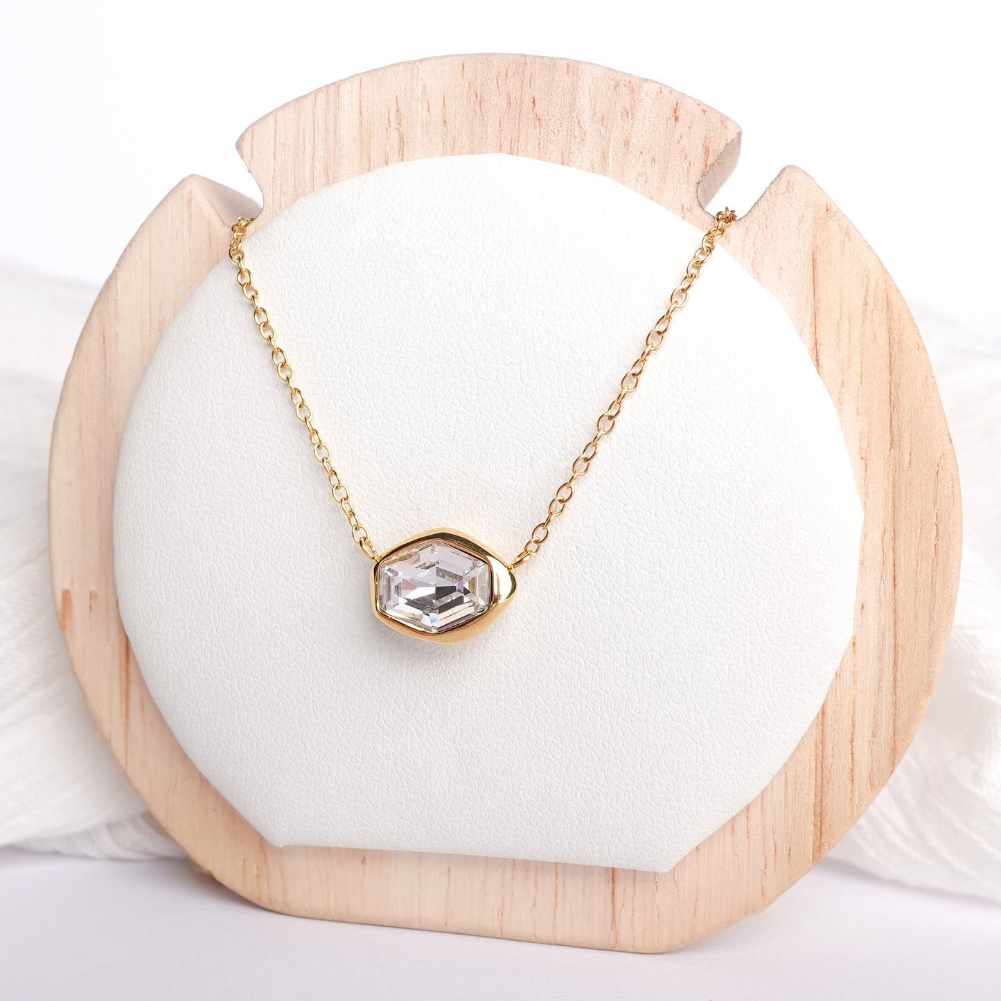 Collar Geo Shine bañado en oro