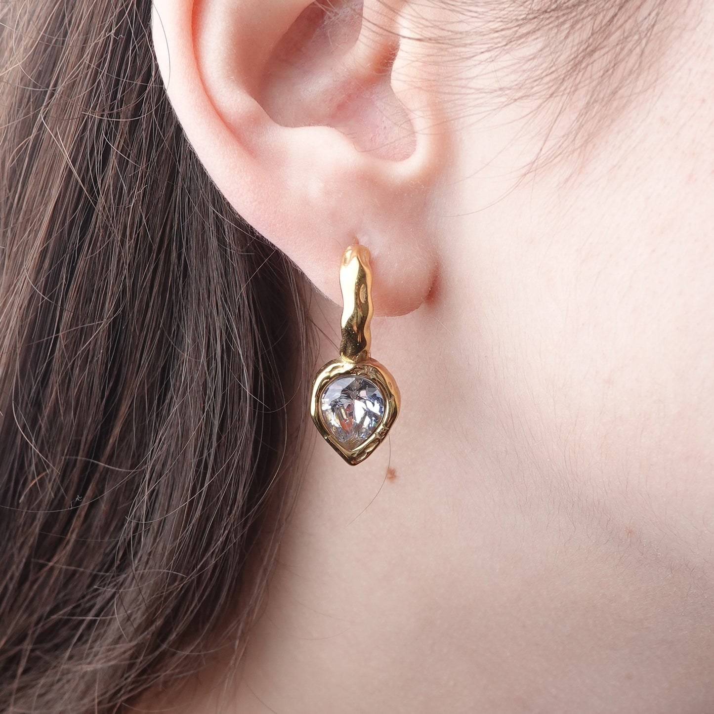 Aros semi argolla gota bañado en oro