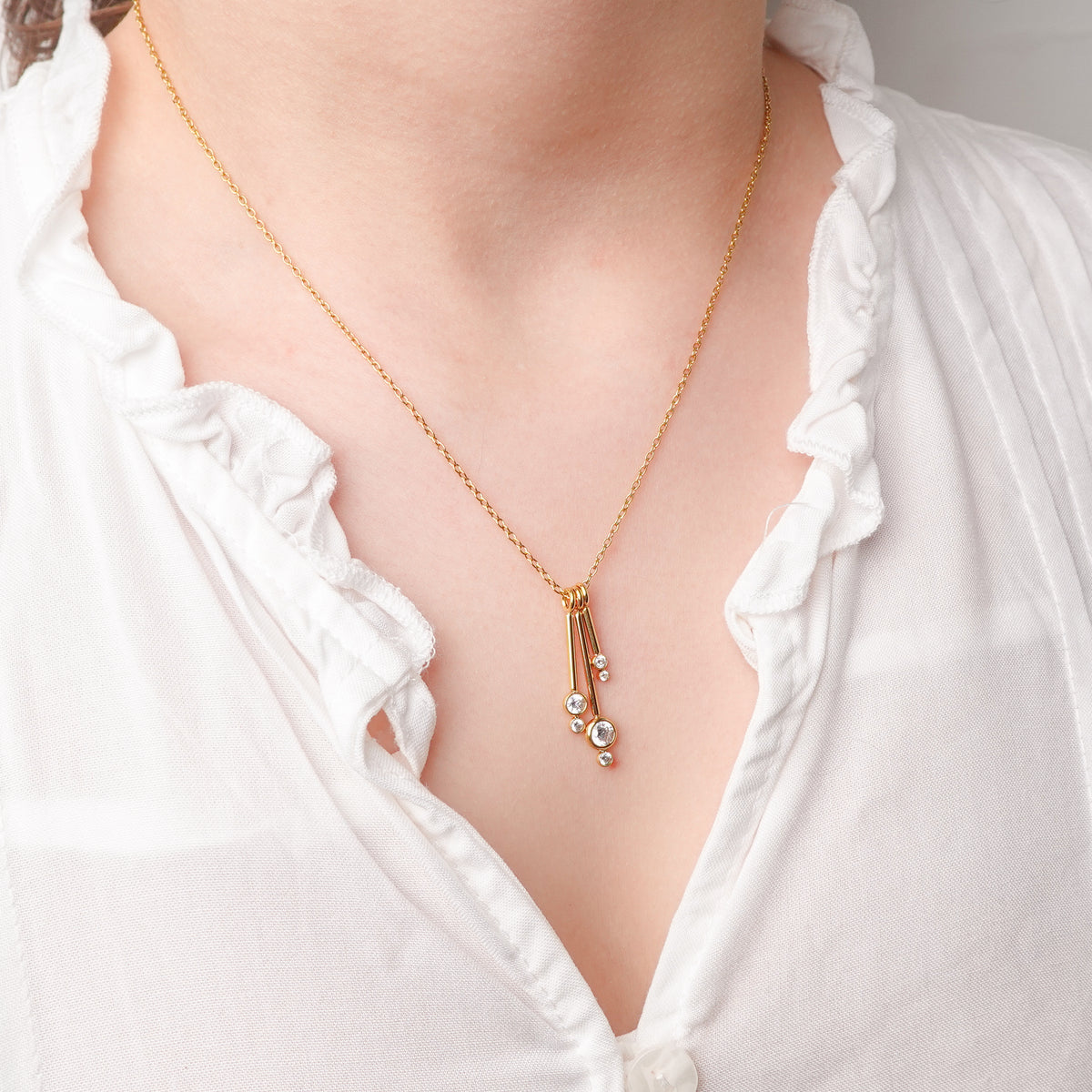 Collar Triple Drop bañado en oro