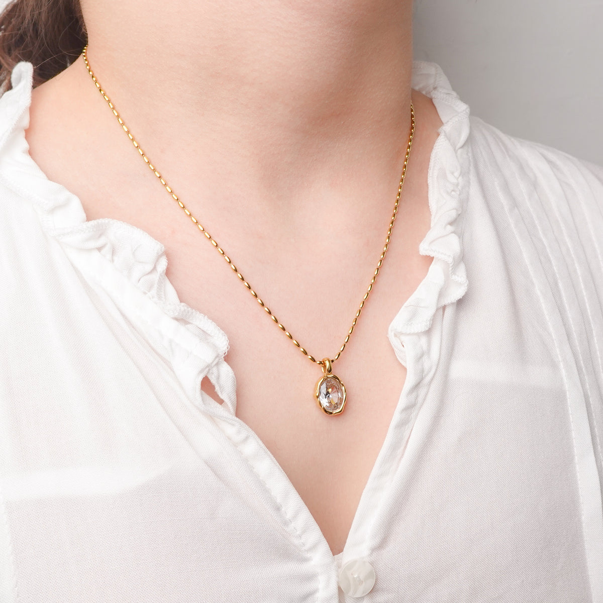 Collar Ovalo Cristal bañado en oro