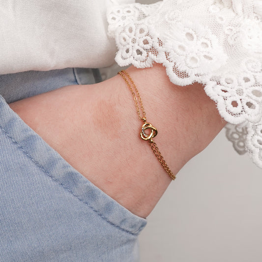 Pulsera Nudo bañado en oro