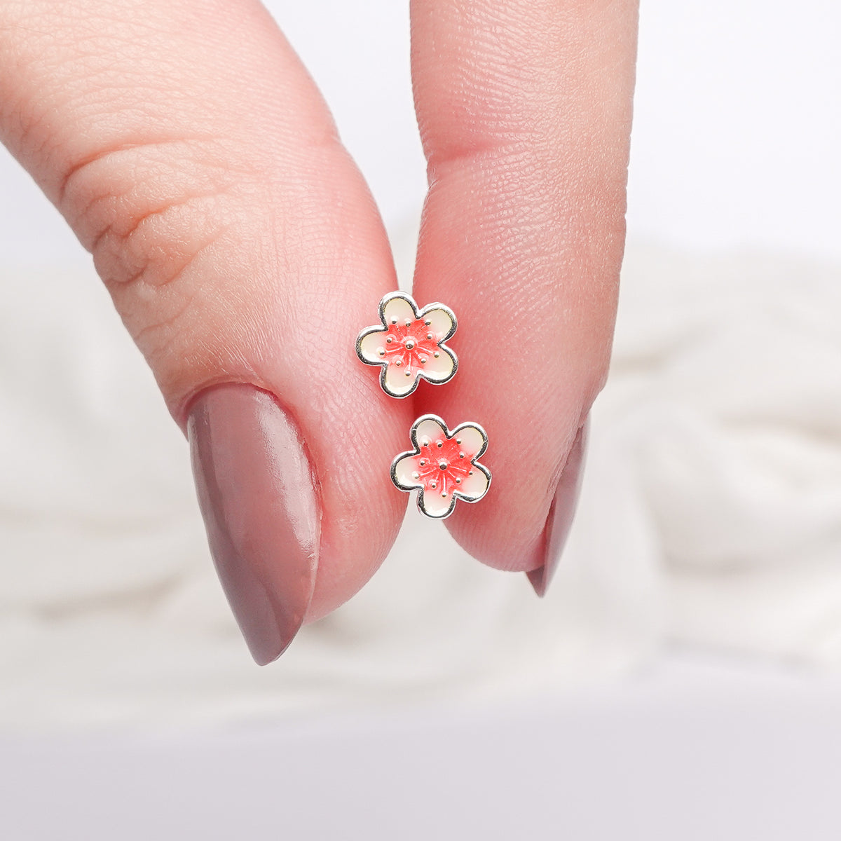 Aros pegados Flor Coral cierre pelotita
