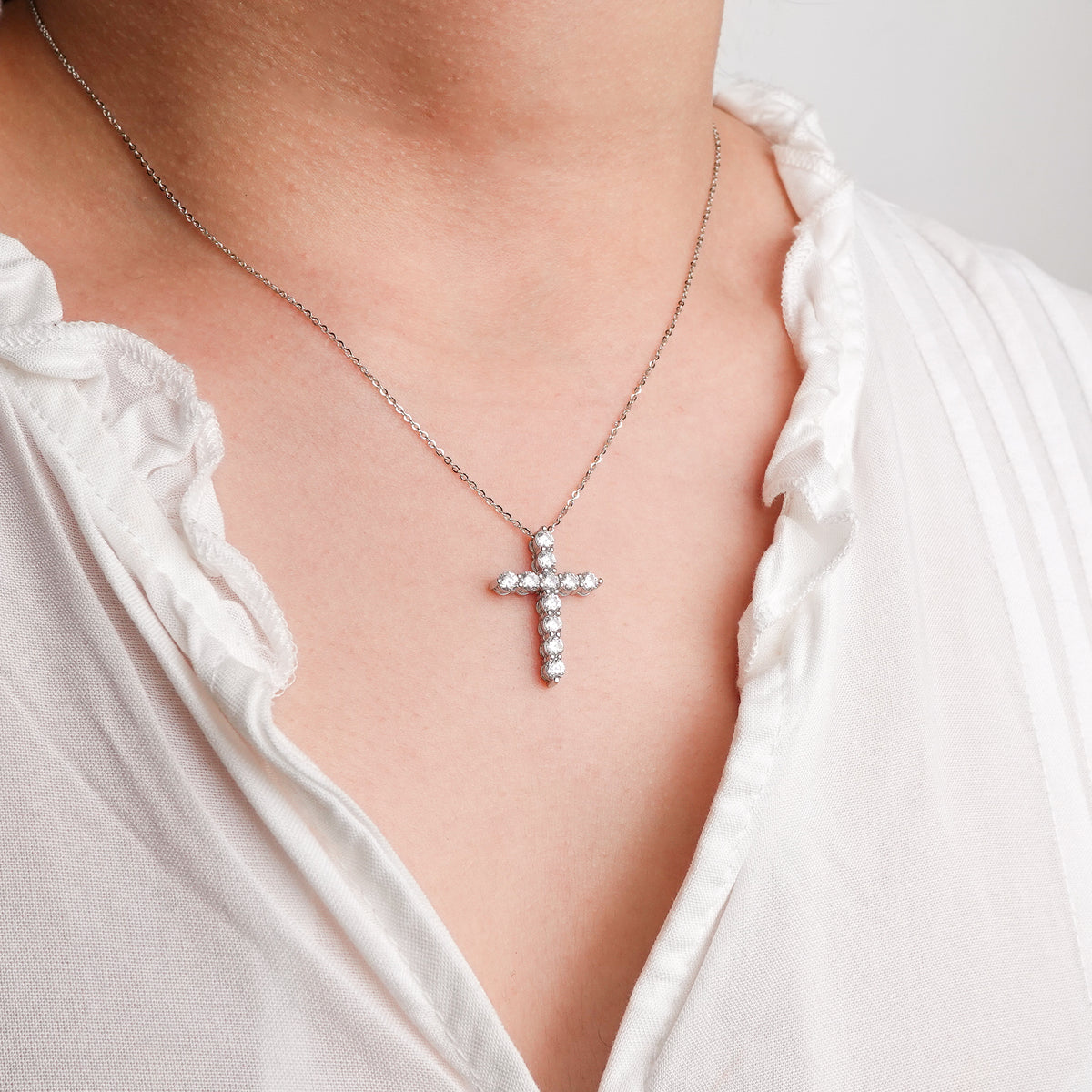 Collar Cruz de circones