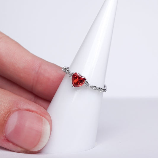 Anillo ajustable Corazón Rubí
