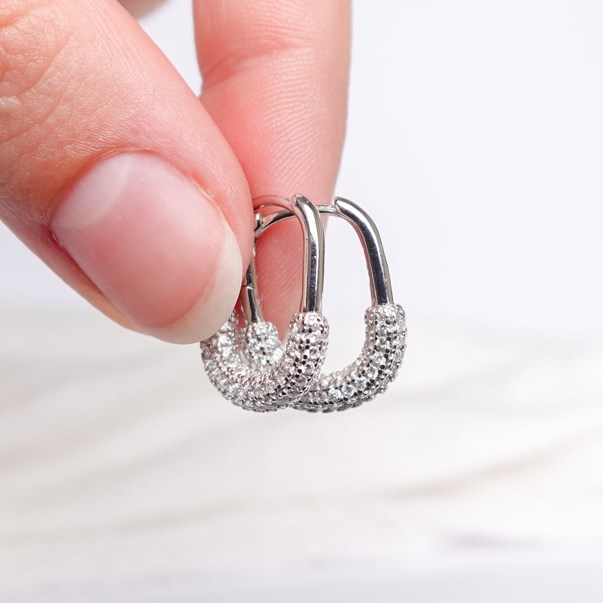 Aros argolla huggie Luxe