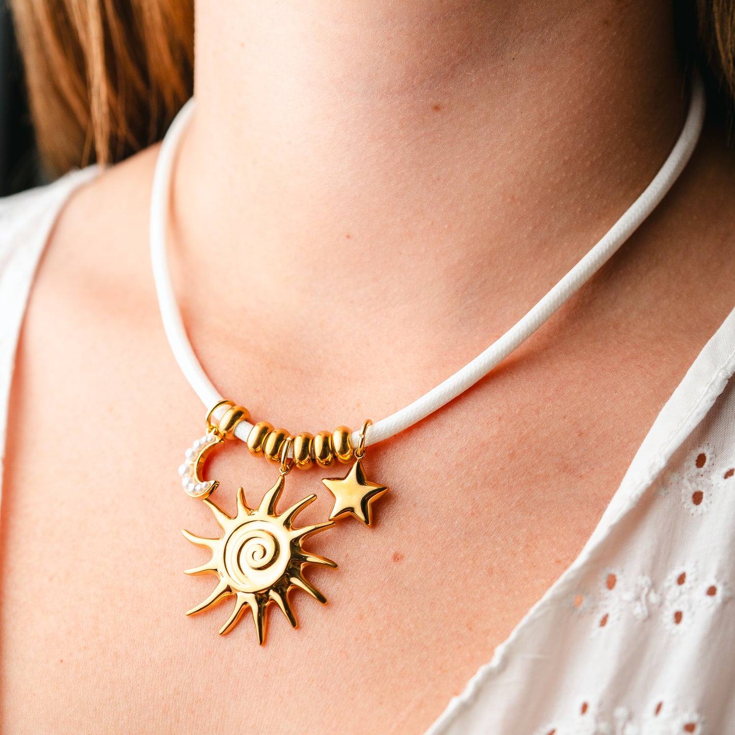 Collar Cosmos White