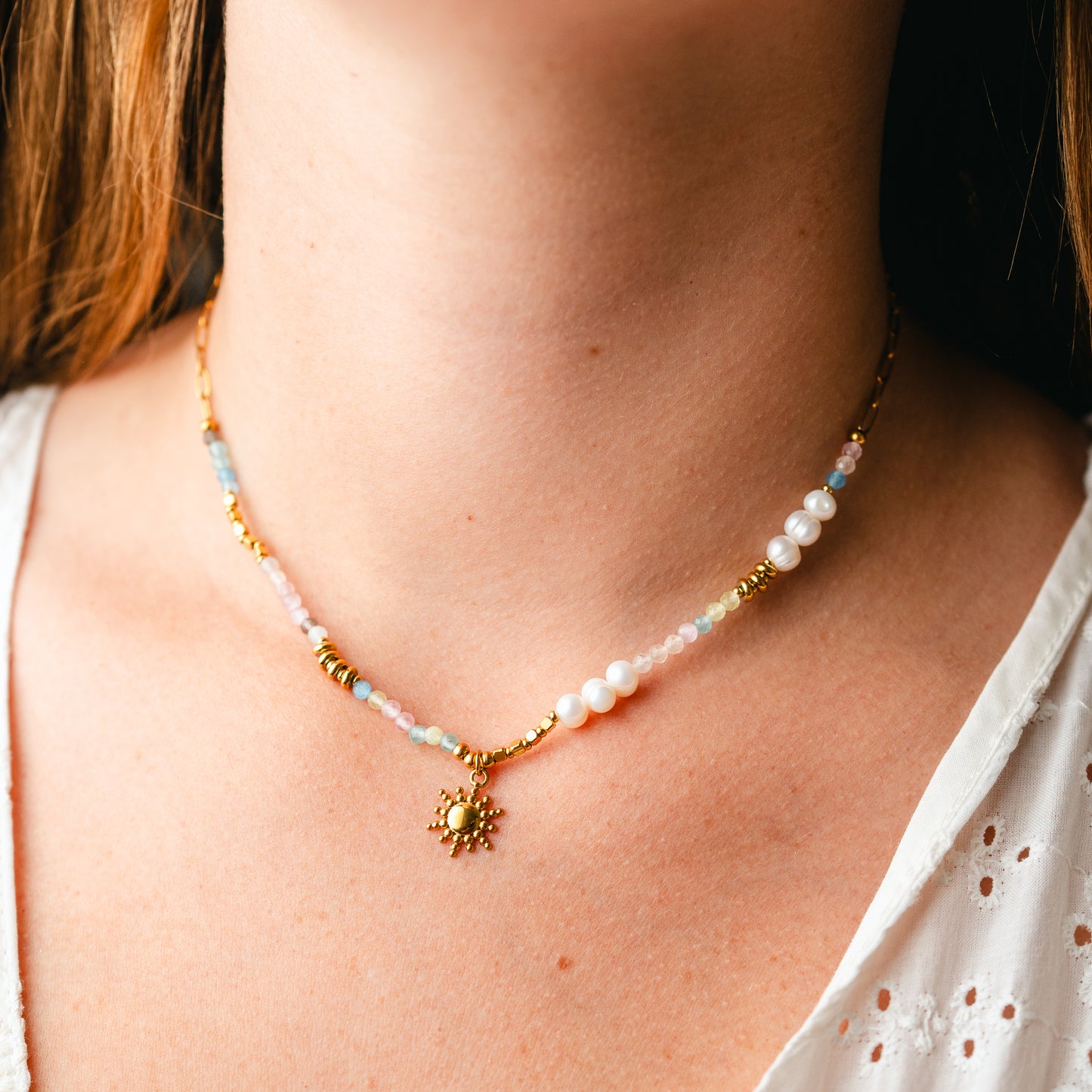 Collar mostacillas y perlas Sol