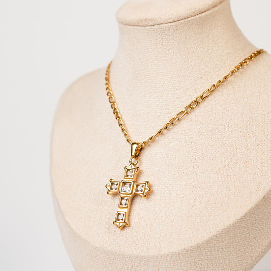 Collar cruz de circones  bañado en oro