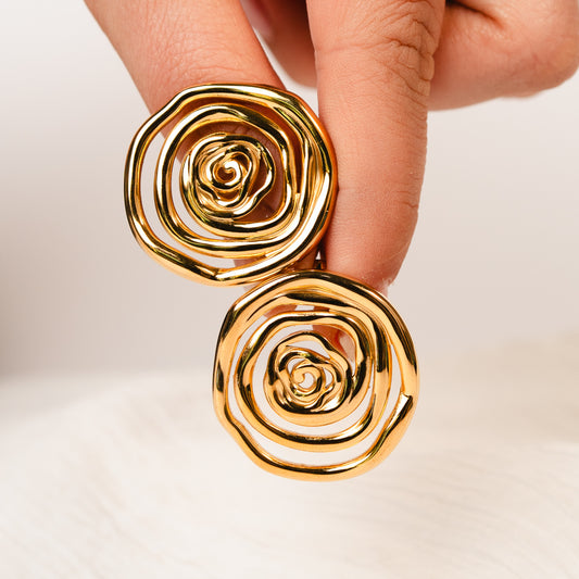 Aros pegados espiral bañados en oro