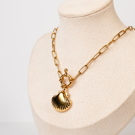 Collar de timón conchita bañado en oro