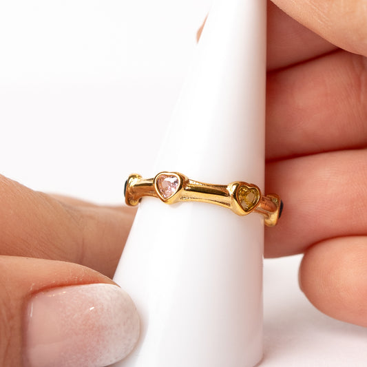 Anillo ajustable corazones de colores bañado en oro