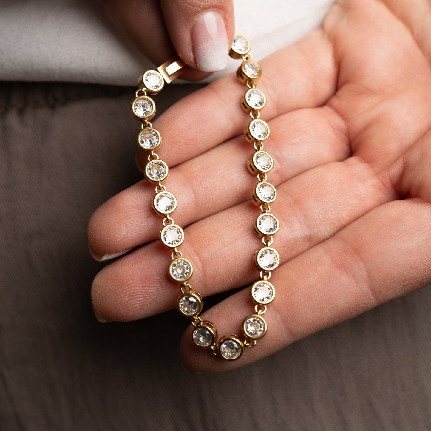 Pulsera circones bañado en oro