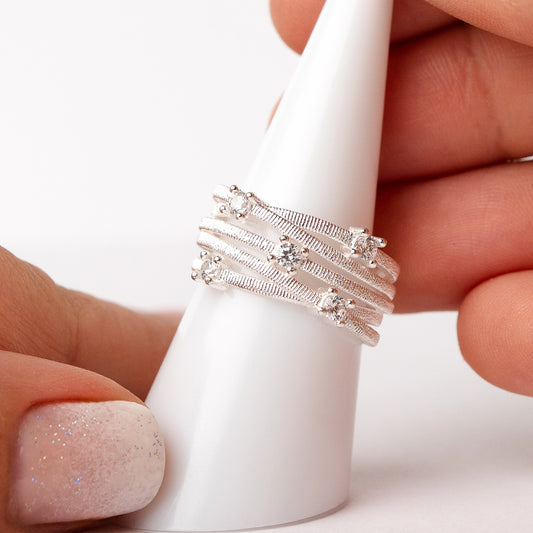 Anillo ajustable lluvia de circones