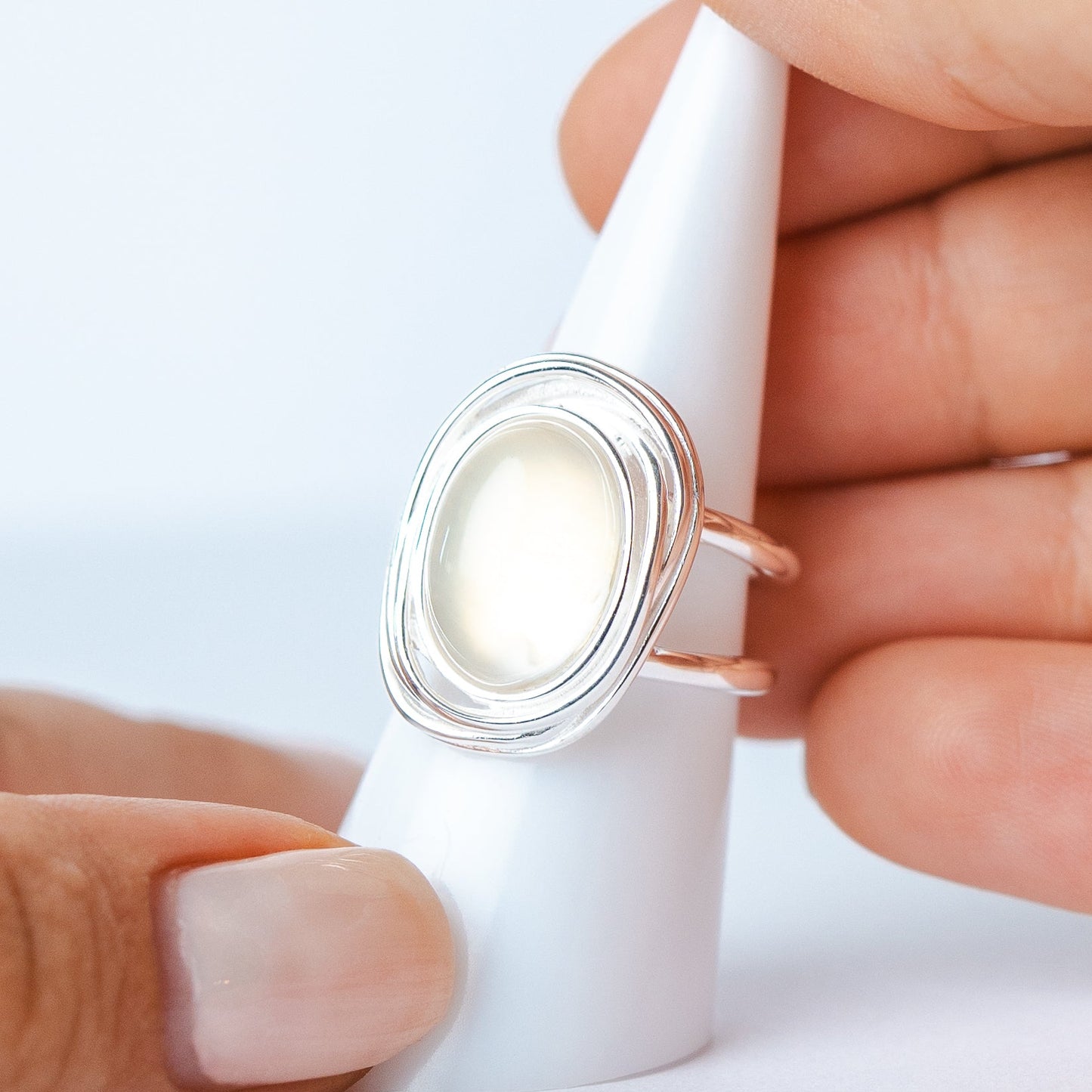 Anillo ajustable grande piedra ovalada