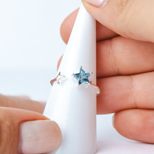 Anillo ajustable estrellas circón celeste