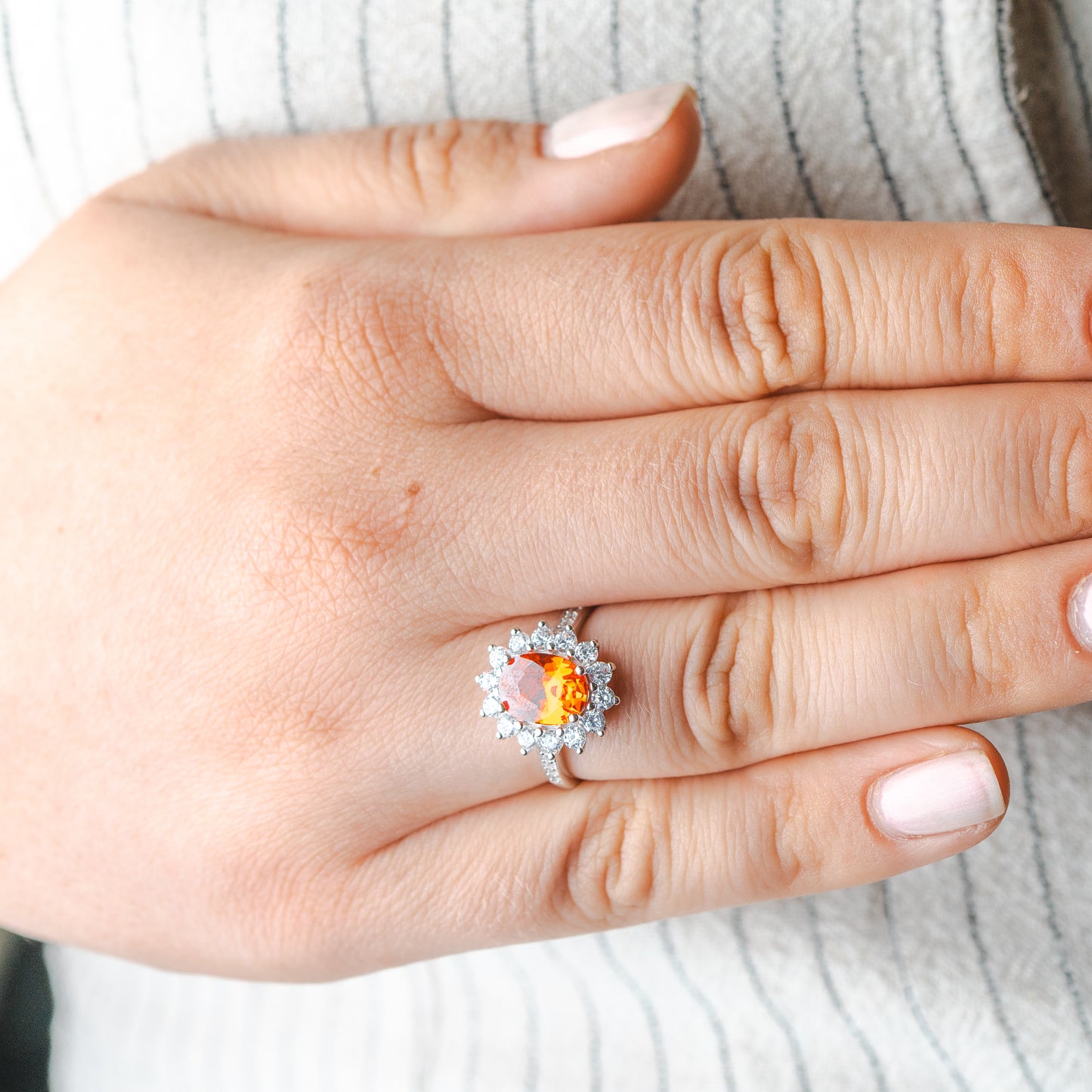 Anillo ajustable circón naranja