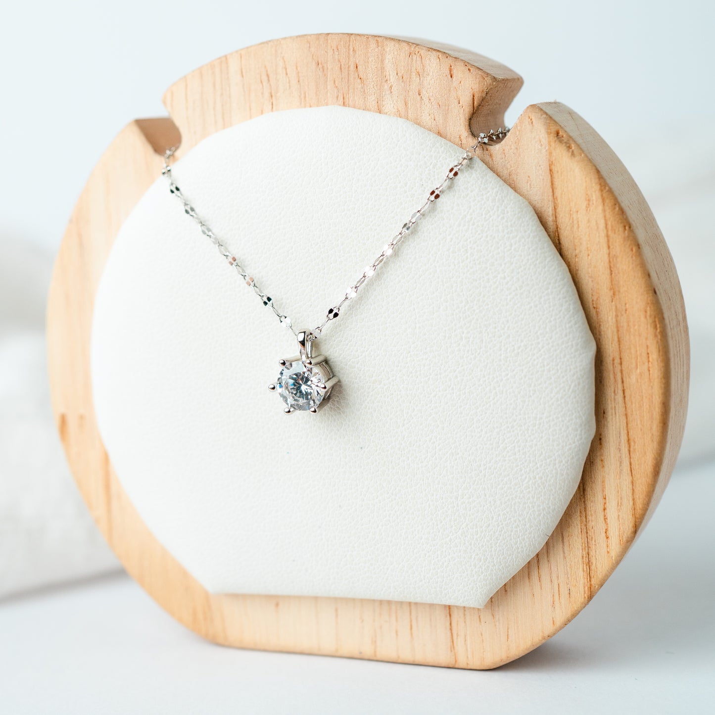 Collar punto de luz Lyrical