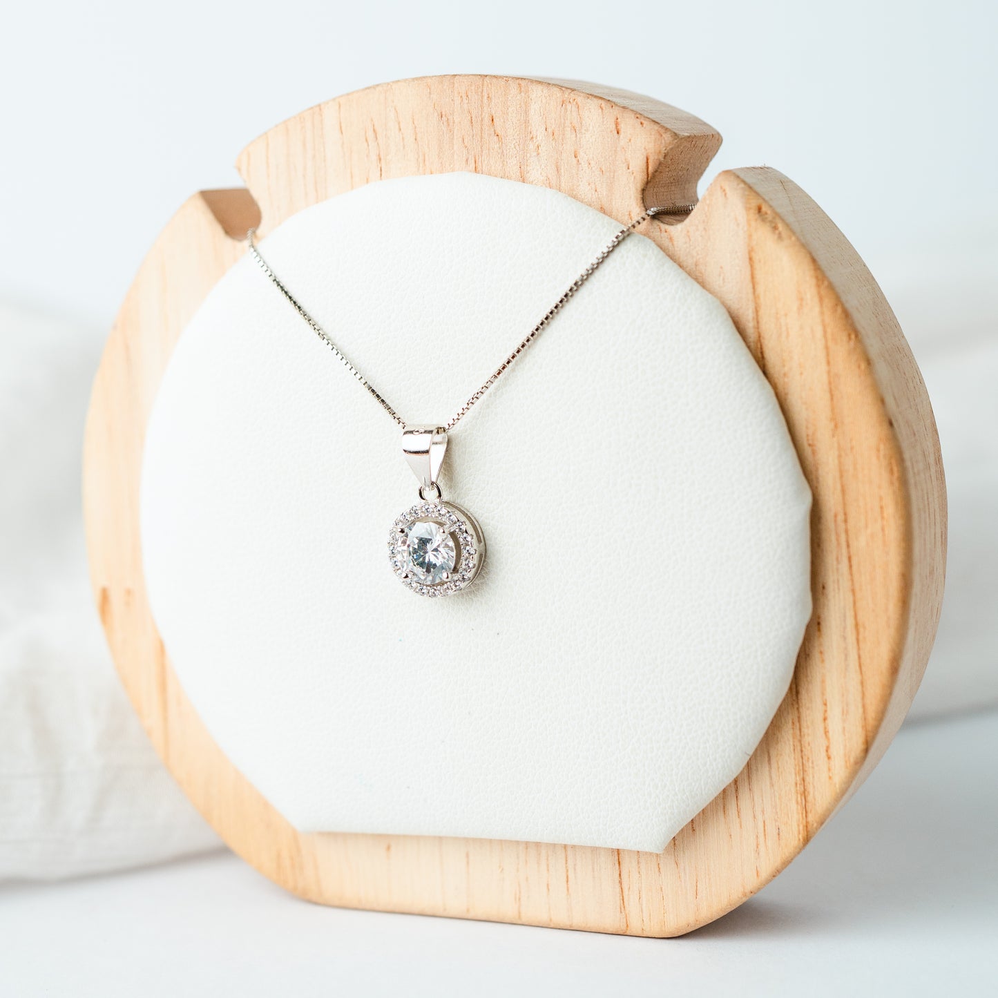 Collar punto de luz con halo