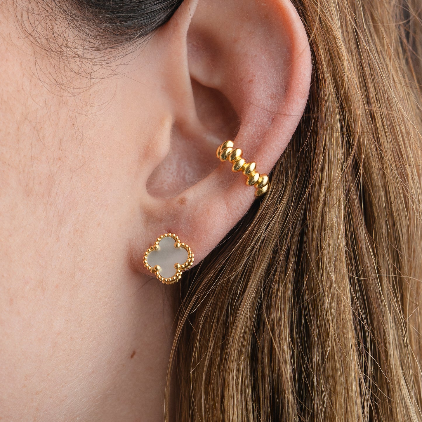 Aro ear cuff palitos bañado en oro
