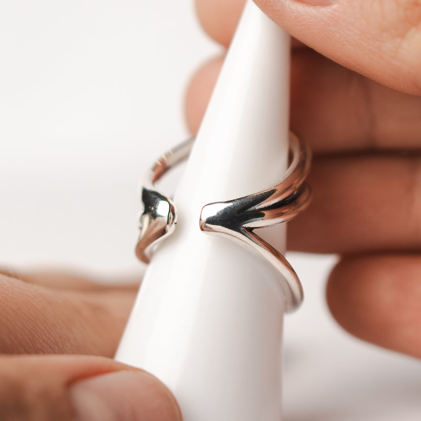 Anillo ajustable diseño irregular